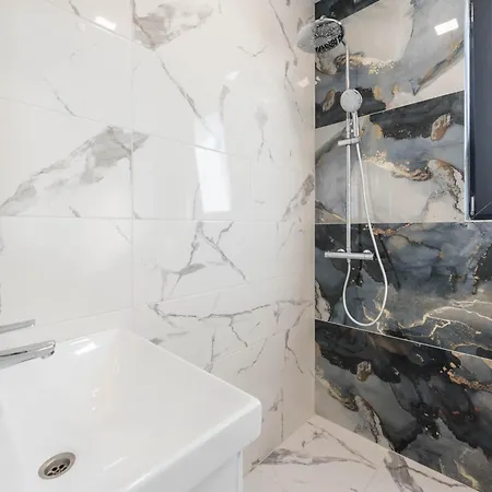 Paradise Sea View דירה *