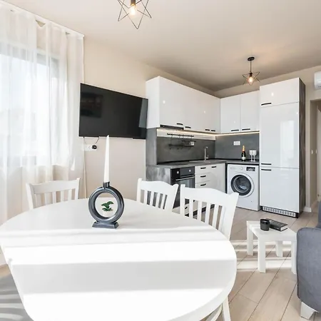 Apartment Paradise Sea View *